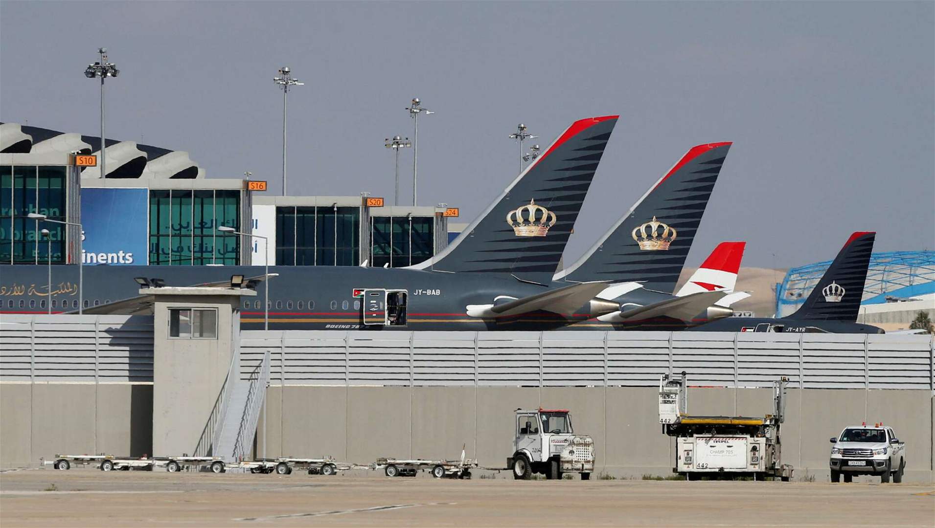 إعادة فتح المجال الجوي في كل من لبنان والأردن وسوريا