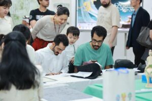 احتفاءً باليوم الدولي للحوار بين الحضارات.. الكويت تحتضن أمسية الخط والموسيقى الصينية