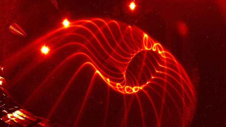 علماء صينيون يسجلون رقما قياسيا عالميا بتوليد مجال مغناطيسي ثابت يبلغ 351 ألف غاوس