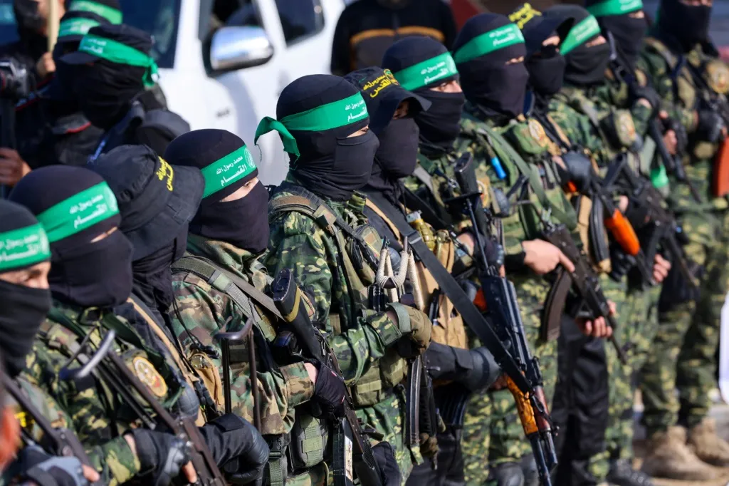 بين ضرورات البقاء وحسابات السياسة… حماس في مواجهة سؤال المستقبل