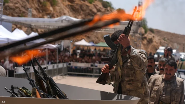 حزب العمال الكردستاني يلقي السلاح.. مرحلة جديدة واختبار لتركيا والأكراد لتنفيذ التفاهمات