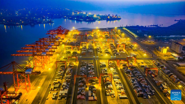 الزخم المستقر للاقتصاد الصيني يجعله على أعتاب تحقيق هدف النمو السنوي