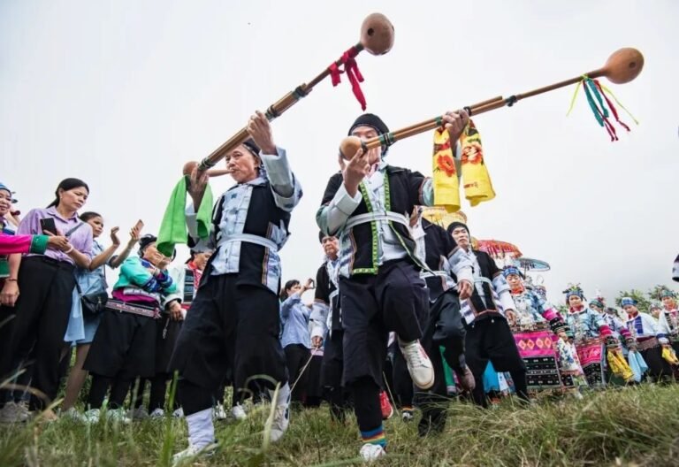 رأس السنة التقليدية لقومية دونغ