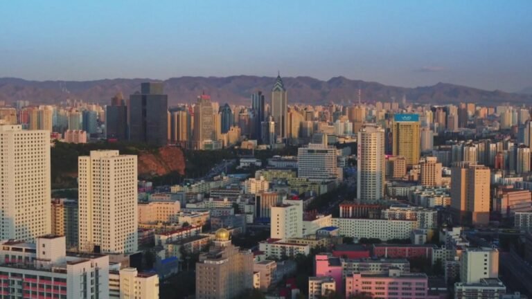 الصين.. شينجيانغ تتصدر من حيث حركة النقل بالسكك الحديدية عبر الحدود والترابط مع آسيا الوسطى