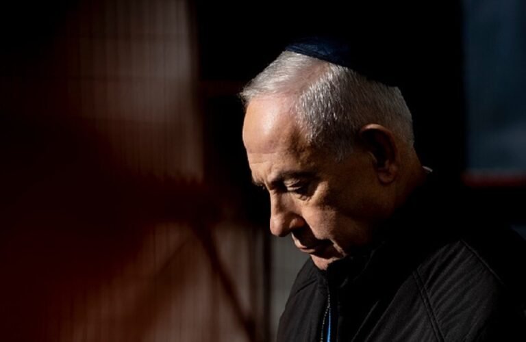 6992b6404c59b7570d7d580b