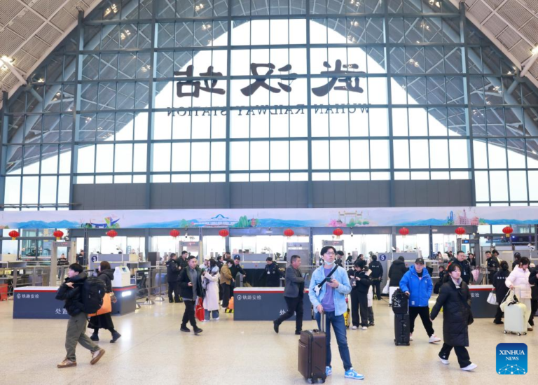 الصين.. توقعات بأكثر من 285 مليون رحلة عابرة للمناطق في عطلة عيد الربيع