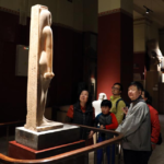 بين عجائب مصر القديمة.. سياح صينيون يقضون عيد الربيع