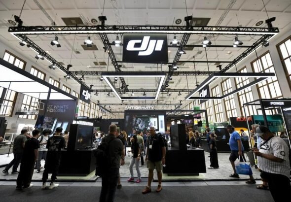 دعوى قضائية لعملاق المسيرات الصيني ضد الحظر الأمريكي على النماذج الجديدة