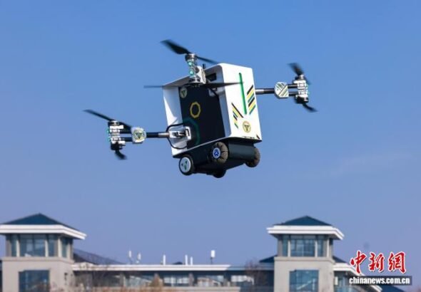 سيارة دونغدا كونبنغ الطائرة