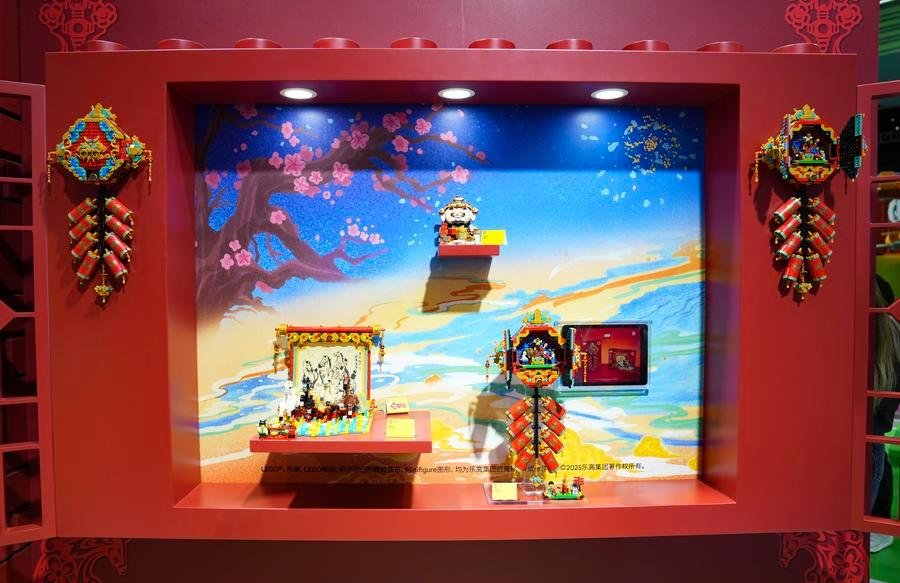 في عام الحصان.. العلامات التجارية العالمية تأسر قلوب الشباب الصيني