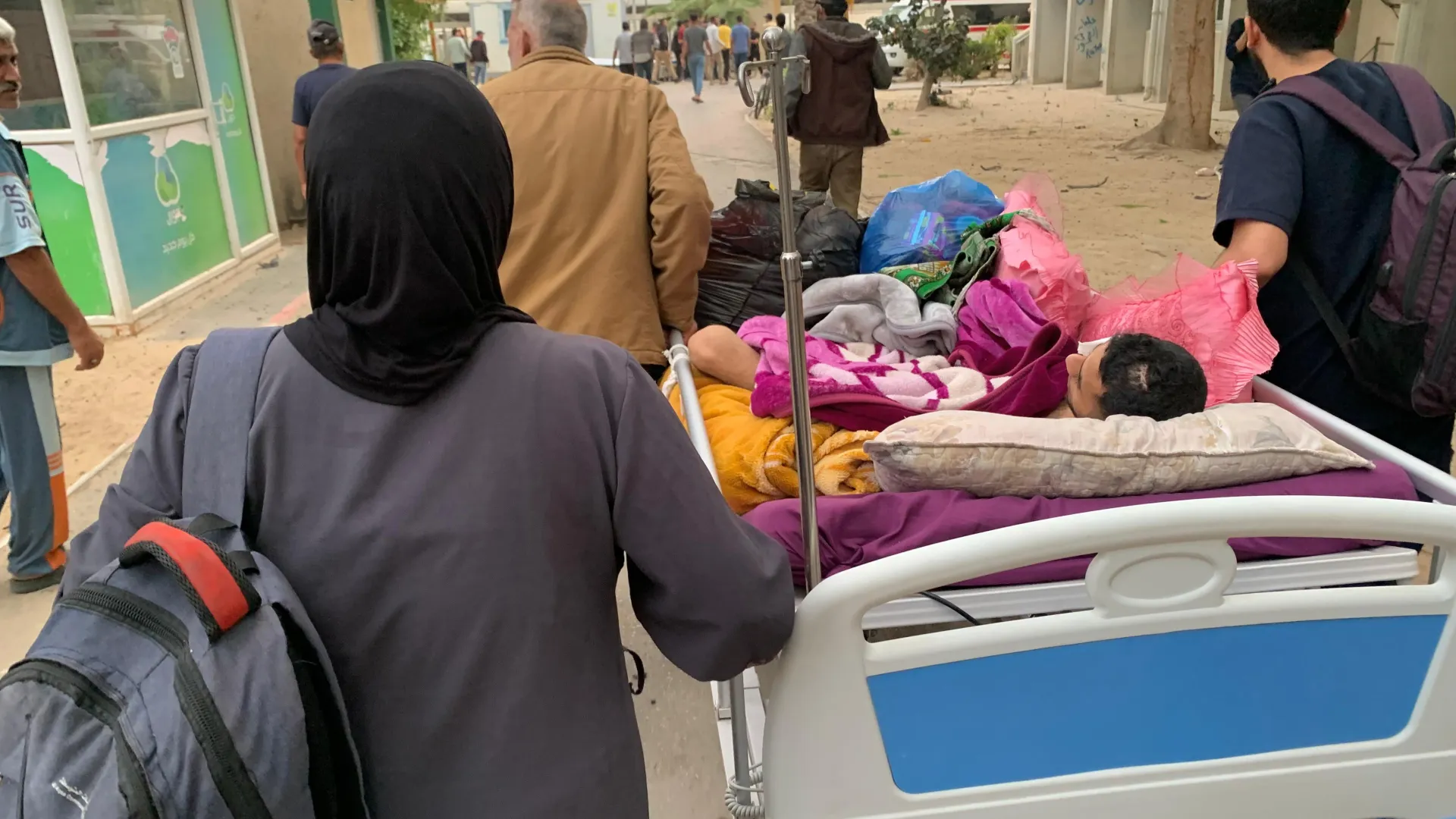 مرضى السرطان في غزة يعانون من غياب العلاج وصعوبة السفر