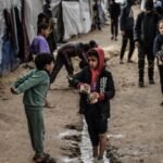 مع ارتفاع البطالة وشح الغاز… الغزيون يبحثون عن حلول لتأمين احتياجاتهم الأساسية