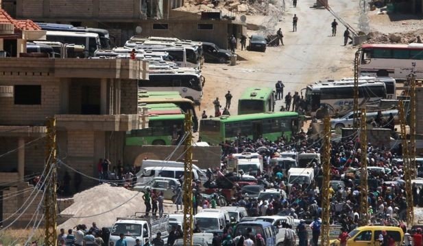 آلاف السوريين يعودون إلى بلدهم بسبب تصاعد الغارات الإسرائيلية على لبنان