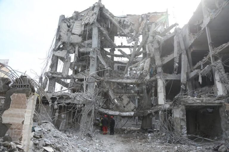 دعوات عربية ودولية لوقف العمليات العسكرية في المنطقة واللجوء إلى الحوار