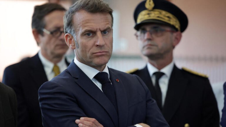 فرنسا: إيمانويل ماكرون ينتقد "المجانين" الذين يريدون "القطيعة مع الجزائر"