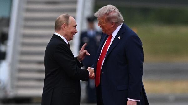 بوتين يجري محادثة هاتفية مع ترامب