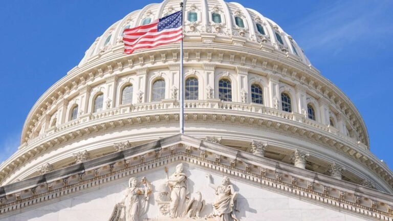 الديمقراطيون يحملون "البنتاغون" مسؤولية مقتل جنود أمريكيين خلال هجوم على قاعدة في الكويت