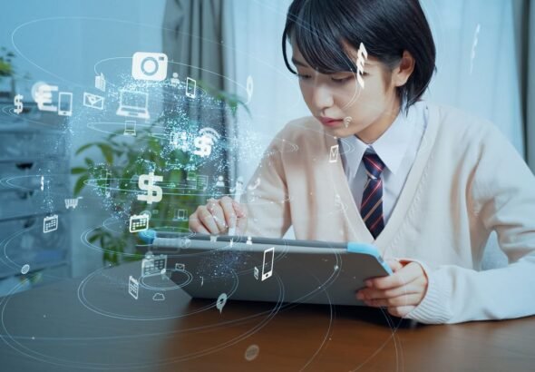 انتشار واسع لاستخدام الذكاء الاصطناعي التوليدي بين المراهقين في اليابان