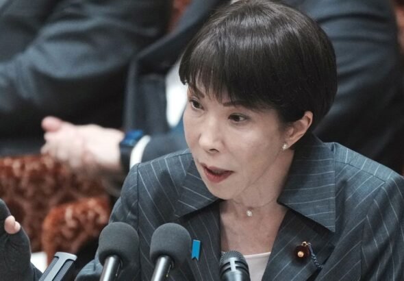 رئيسة وزراء اليابان تاكايتشي تشمّر عن ساعديها: التقدم الاقتصادي مفتاح الحفاظ على الدعم الشعبي