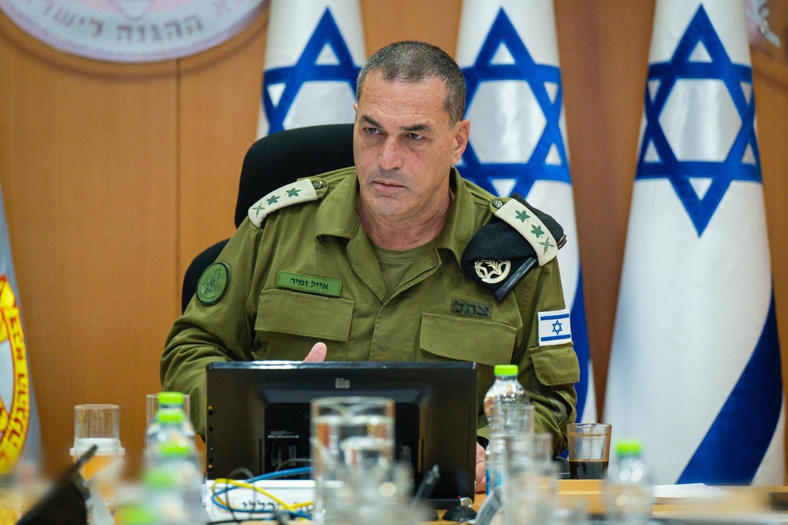 "نهْب الممتلكات والنشر على المنصات".. رئيس الأركان الإسرائيلي يحذّر جنوده بعد سلسلة فضائح