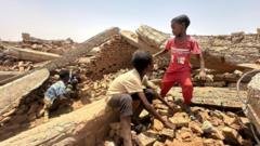 "أزالوا منزلنا ودمّروه بالرغم من أن زوجي يقاتل في جبهات القتال"