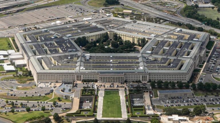 غوغل والبنتاغون: تحالف استراتيجي في “الذكاء الاصطناعي السري”