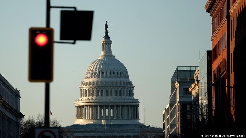 انتهاء مهلة الـ60 يوما - هل يعرقل الكونغرس حرب إيران؟