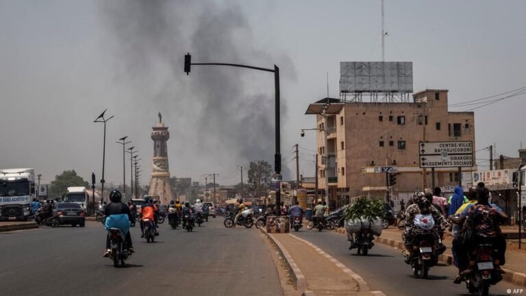 ترقب حذر في مالي بعد هجوم تحالف جهاديين وطوارق