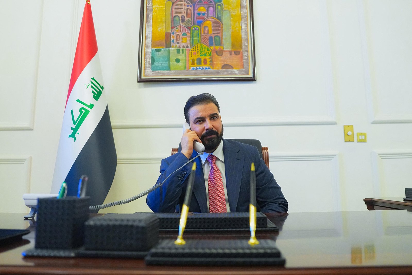 ما التحديات التي تواجه الزيدي في رئاسته حكومة العراق؟