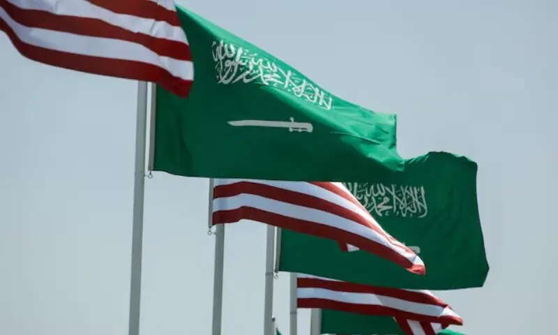 ‘Saudi pressure’ led US to pause Hormuz project: NBC
