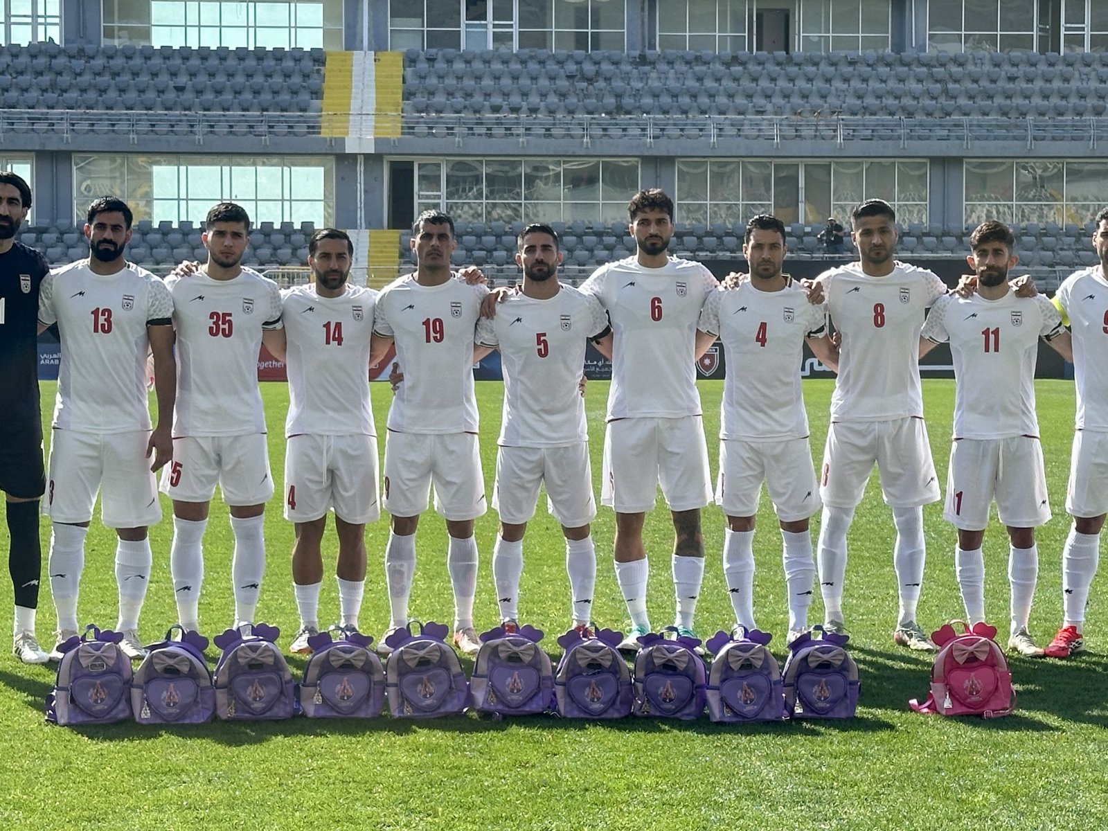 أزمة تأشيرات خانقة تلاحق المنتخب الإيراني قبل شهر من المونديال
