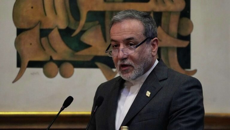 الخارجية الإيرانية: عراقجي يؤكد الدخول في جولة جديدة من المفاوضات لإنهاء الحرب