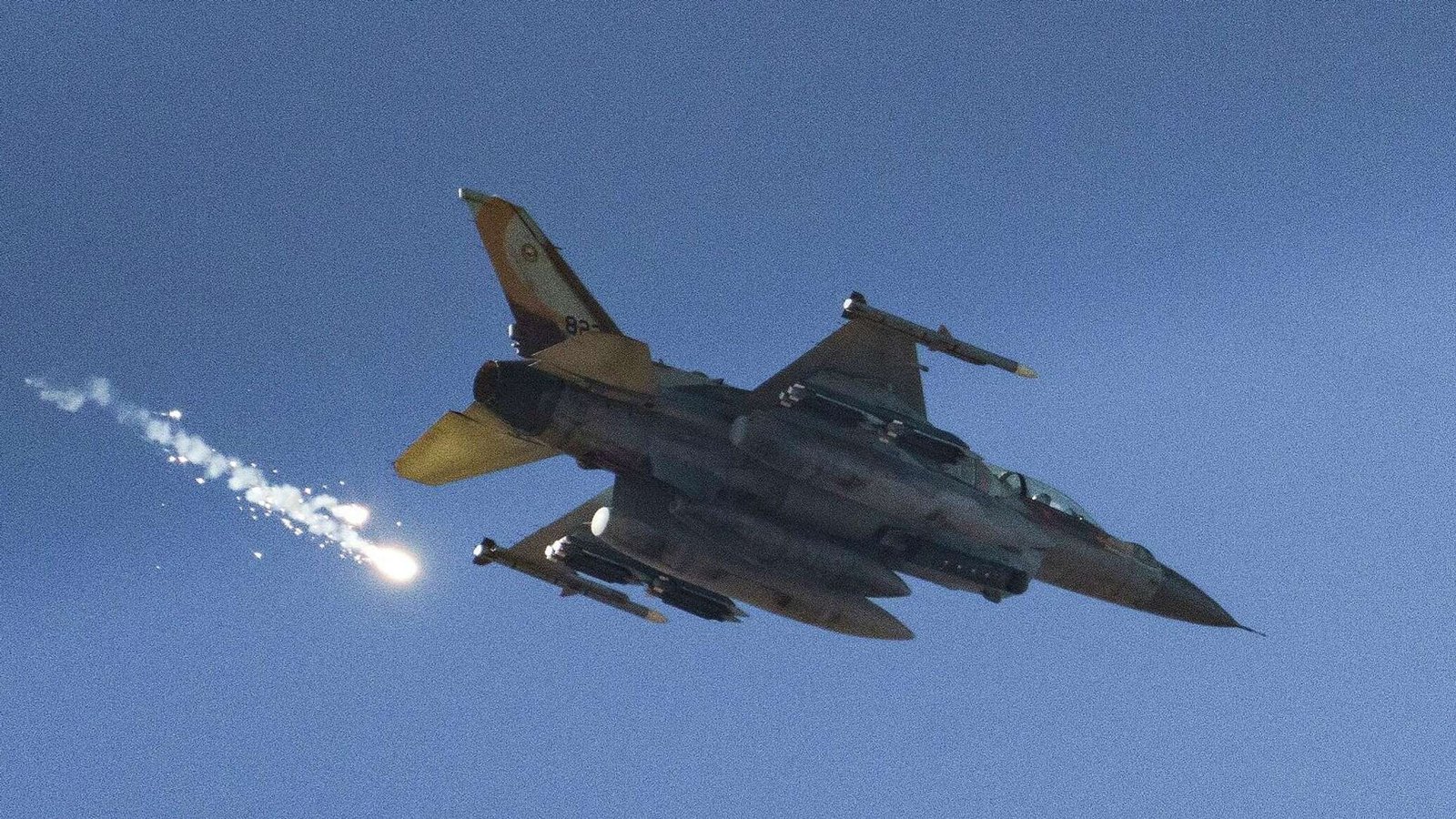إنذار إسرائيلي بإخلاء 11 بلدة جنوبي لبنان تمهيدا لقصفها