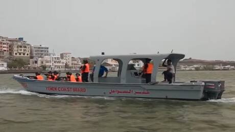 خطف ناقلة نفط قبالة اليمن واقتيادها نحو الصومال