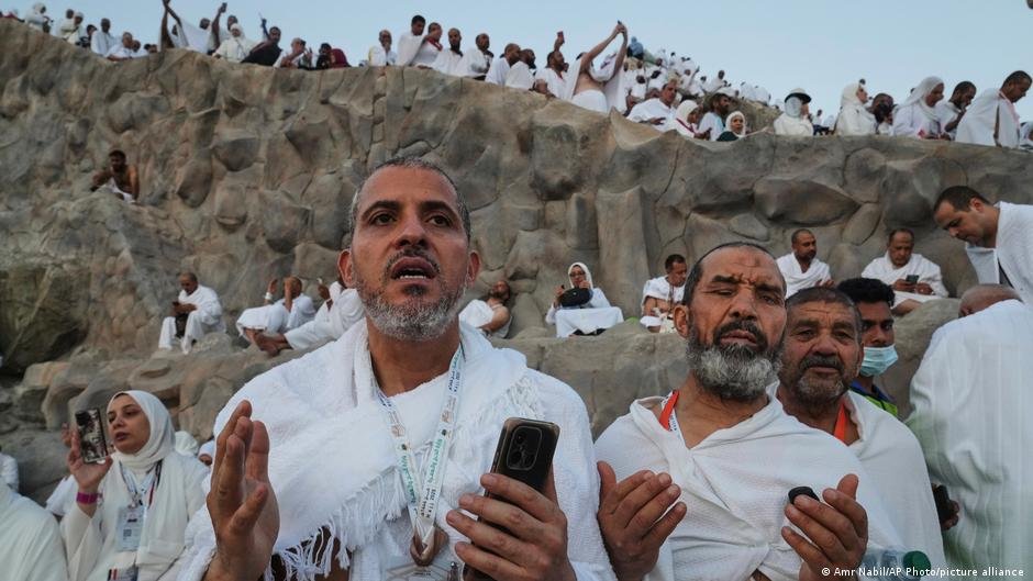 السعودية: غرامات ضخمة ومنع دخول لسنوات لمن يحاول الحج دون تصريح