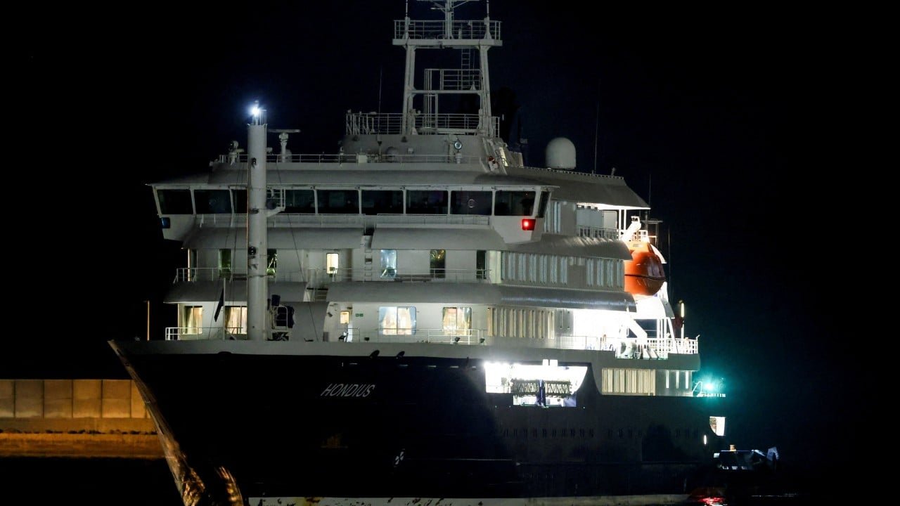 Hantavirus-hit cruise passengers evacuate from Spanish port with WHO aid