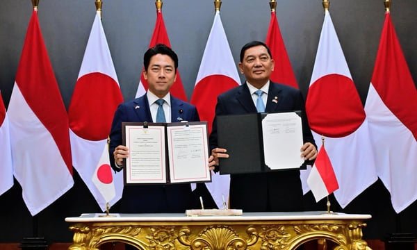 Indonesia, Japan Sign New Defense Agreement, Eye Possible Arms Transfers