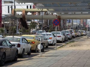 أزمة الوقود تشل بغداد.. طوابير طويلة ومعاناة يومية للمواطنين