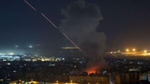 الحرس الثوري الإيراني: استهداف مقاتلة "إف-16" عقب انتهاكها المجال الجوي في الخليج
