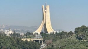 الجزائر وروسيا تبحثان علاقات التعاون والشراكة بين البلدين