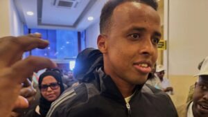 بعد منعه من دخول أمريكا.. "اليويفا" يمنح "مكافأة تاريخية" للحكم الصومالي عمر أرتان