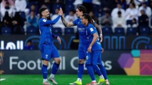 ليفربول يقترب من استعادة داروين من الهلال السعودي