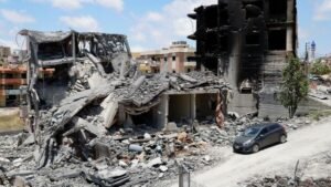 حاروف وجبشيت والنبطية.. عودة خجولة بين الدمار وغياب مقومات الحياة في لبنان