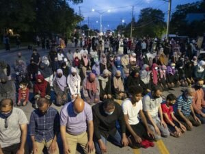 مسلمو كندا يطالبون الحكومة بمكافحة الإسلاموفوبيا