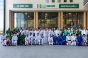 الفيصل يدشّن مركز النخبة للرياضات القتالية بجدة