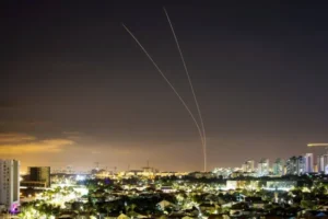 إيران تقصف إسرائيل ردا على قصف ضاحية بيروت