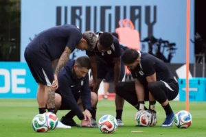 بين مشروع بيلسا وطموحات دونيس… المنتخب السعودي أمام اختبار أوروغواي