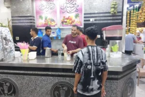 «غِش» عصير القصب لم «يُزعزِع» ثقة المصريين بمشروبهم الشعبي المفضل