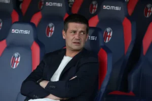 إنتر ميلان يمدد عقد مدربه كييفو حتى 2028