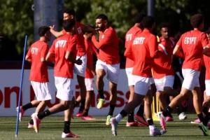 مصر لتأمين الصدارة وإيران للتمسك بالأمل… وفرصة أخيرة للعراق والسنغال